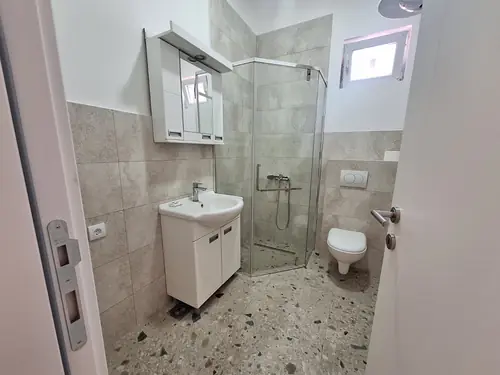 Renoviran stan / poslovni prostor 54 m² — Borivoja Gojkovića — fotografija 10