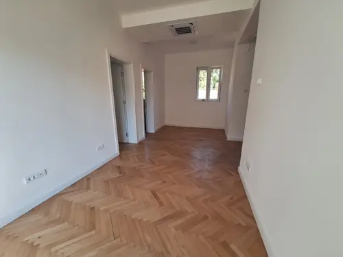 Renoviran stan / poslovni prostor 54 m² — Borivoja Gojkovića — fotografija 2