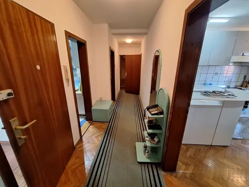 Komforan porodičan stan — fotografija 10