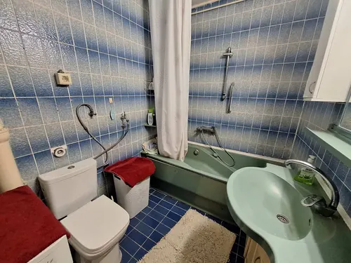 Komforan porodičan stan — fotografija 13
