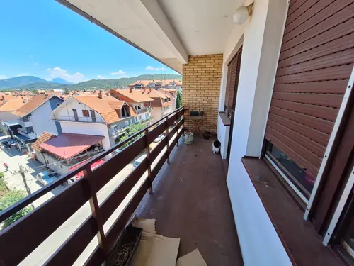 Komforan porodičan stan — fotografija 9