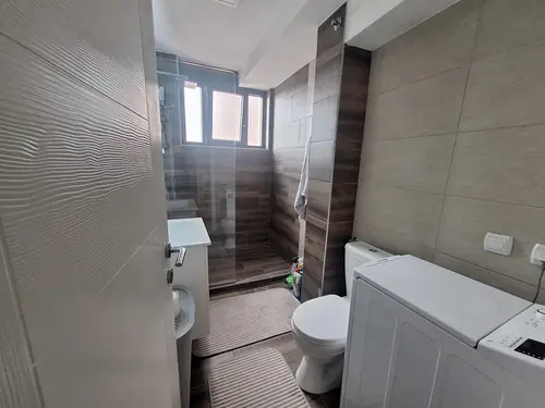 Moderno opremljen stan 64 m² — Nade Tomić, centar — fotografija 9