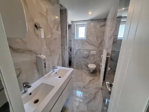 Poslovni prostor 140 m² — Obrenovićeva — fotografija 13