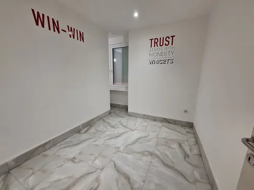 Poslovni prostor 140 m² — Obrenovićeva — fotografija 9