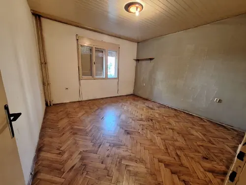 Stan 68 m² sa dve spavaće sobe — Prote Gagulića, Duvanište — fotografija 2