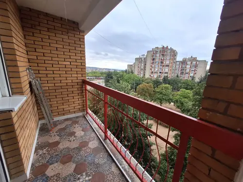 Renoviran četvorosoban stan 92 m² — Vase Pelagića, Pantelej — fotografija 11