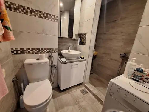 Renoviran četvorosoban stan 92 m² — Vase Pelagića, Pantelej — fotografija 13