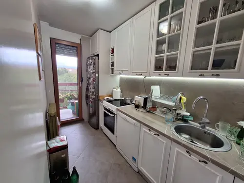 Renoviran četvorosoban stan 92 m² — Vase Pelagića, Pantelej — fotografija 5