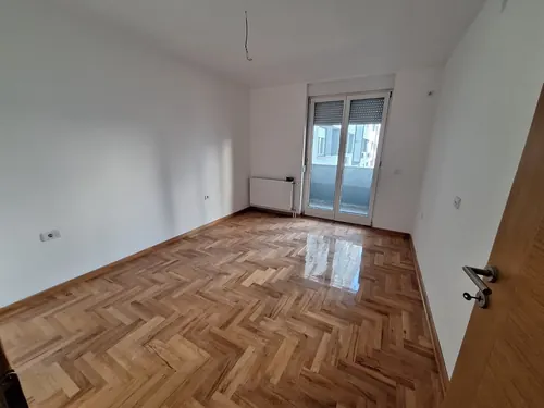 Stan 75 m² — Zetska ulica — fotografija 5