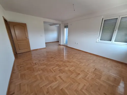 Porodični stan 94,99 m² — Zetska — fotografija 2