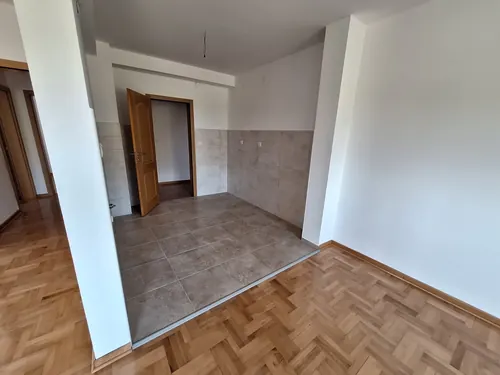 Porodični stan 94,99 m² — Zetska — fotografija 7